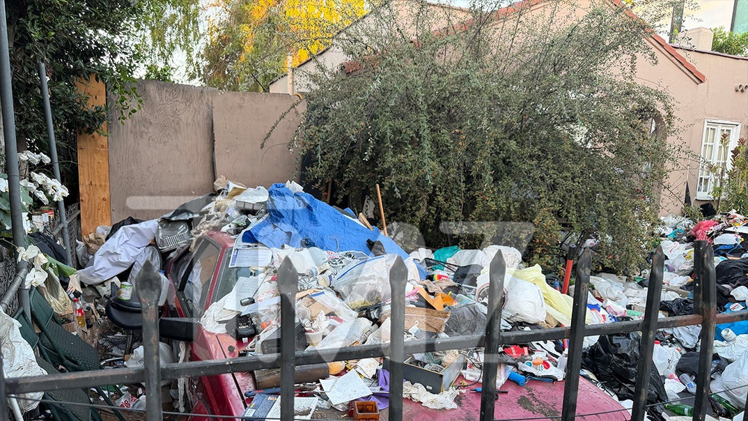 1007-Los-Angeles-Infamous-Trash-House-PRIMARY