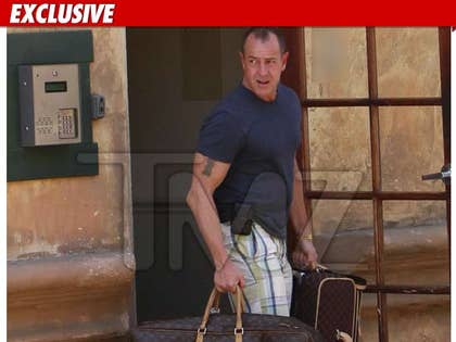 0901_michael_lohan_new_pad_EX