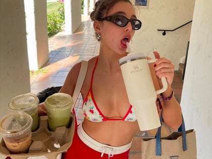 0519-Emma-Chamberlain-Hot-Shots-PRIMARY