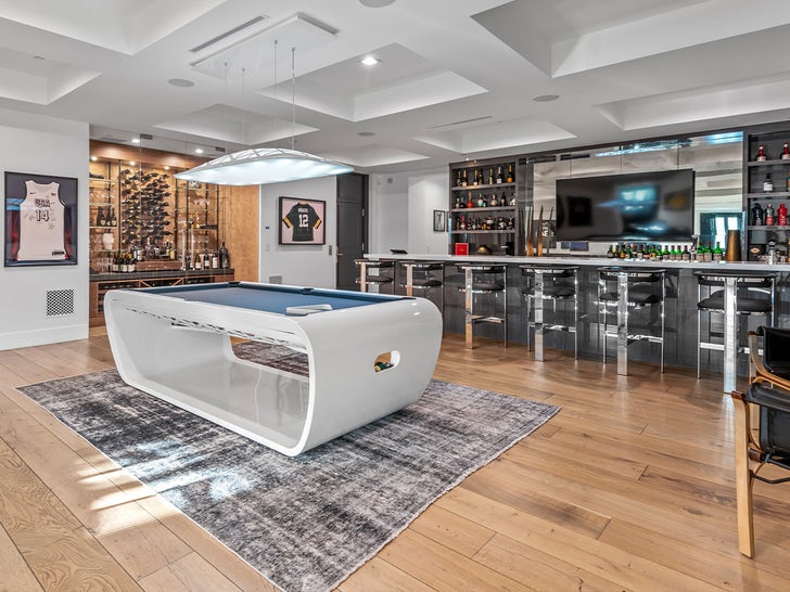 0731-anthony-Davis-list-la-home-sub1