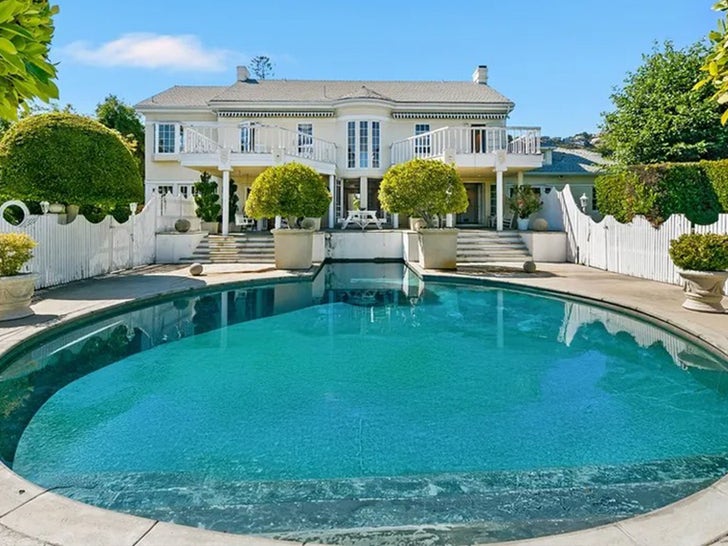 1231-Richard-Simmons-Hollywood-Hills-Home-Sold-Sub2