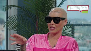 Amber Rose Says Machine Gun Kelly Is the Only Ex-BF to Apologize to Her