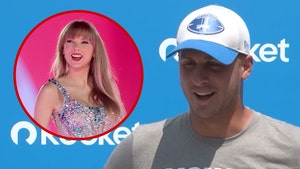 Jared Goff, Taylor Swift
