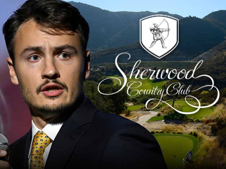 Brandon Lee es el jefe del logo del Sherwood Country Club.