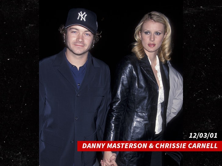 090724 danny masterson Chrissie Carnell legendado getty