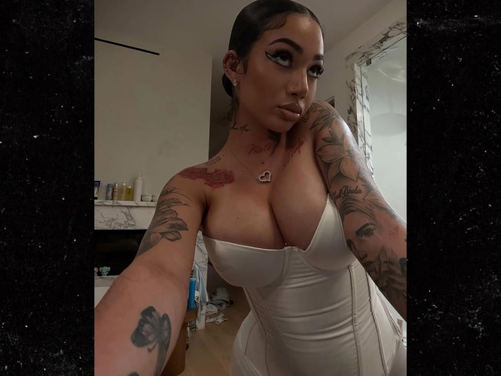 1107-Bhad-Bhabie-White-Corset-SUB-1