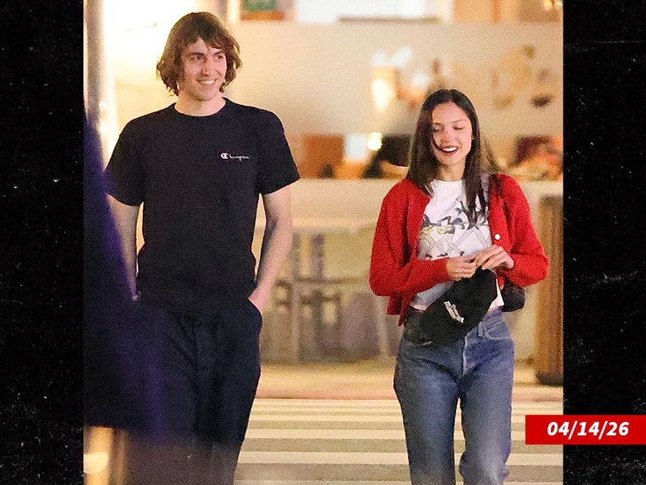 olivia rodrigo cameron winter date backgrid 2