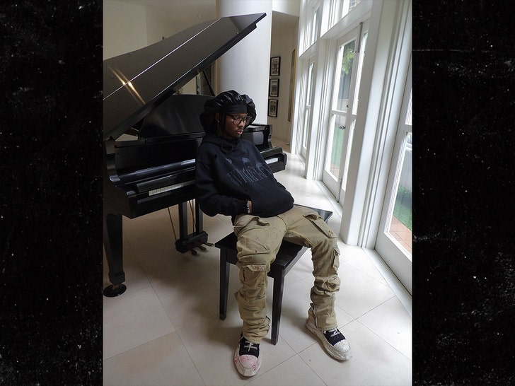 d4vd in house piano