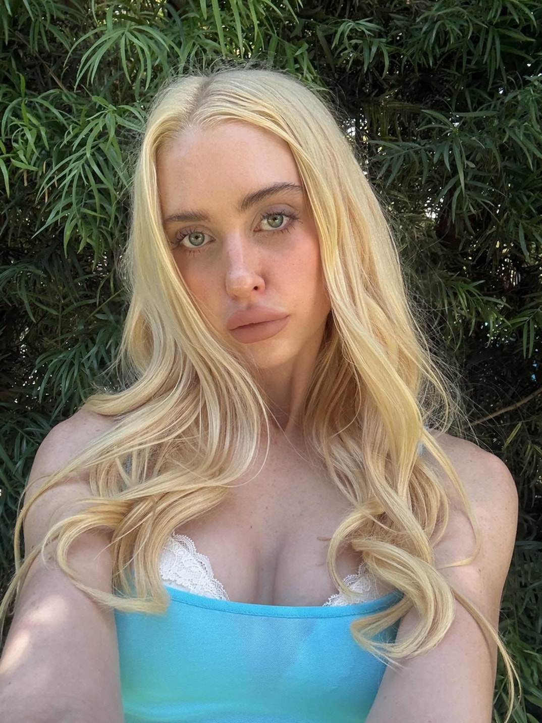 Chloe Cherry Hot Shots 0
