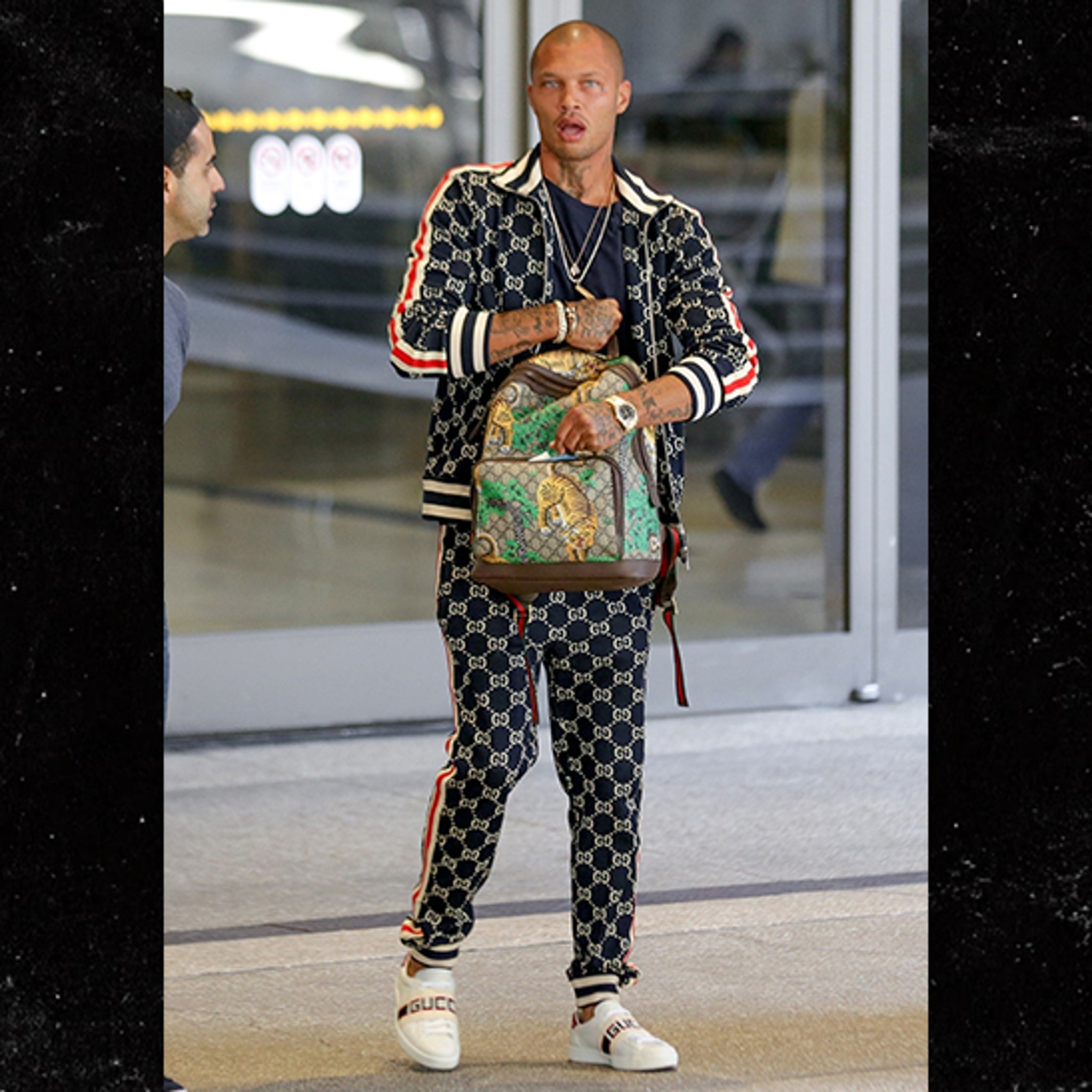 hjælpeløshed Høj eksponering udtrykkeligt Jeremy Meeks Wears Gucci from Head to Toe Arriving in L.A.