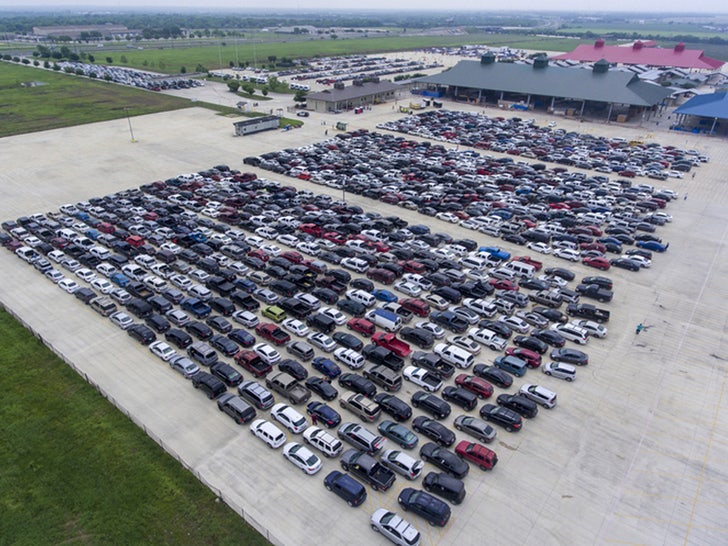 San Antonio Food Bank Serves 10,000 Families, Huge Line of ...