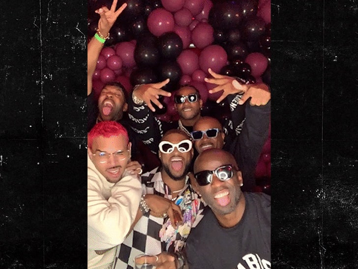 Chris Brown, Jermaine Dupri ile Usher'ın Sürpriz Vegas Doğum Günü Bash
