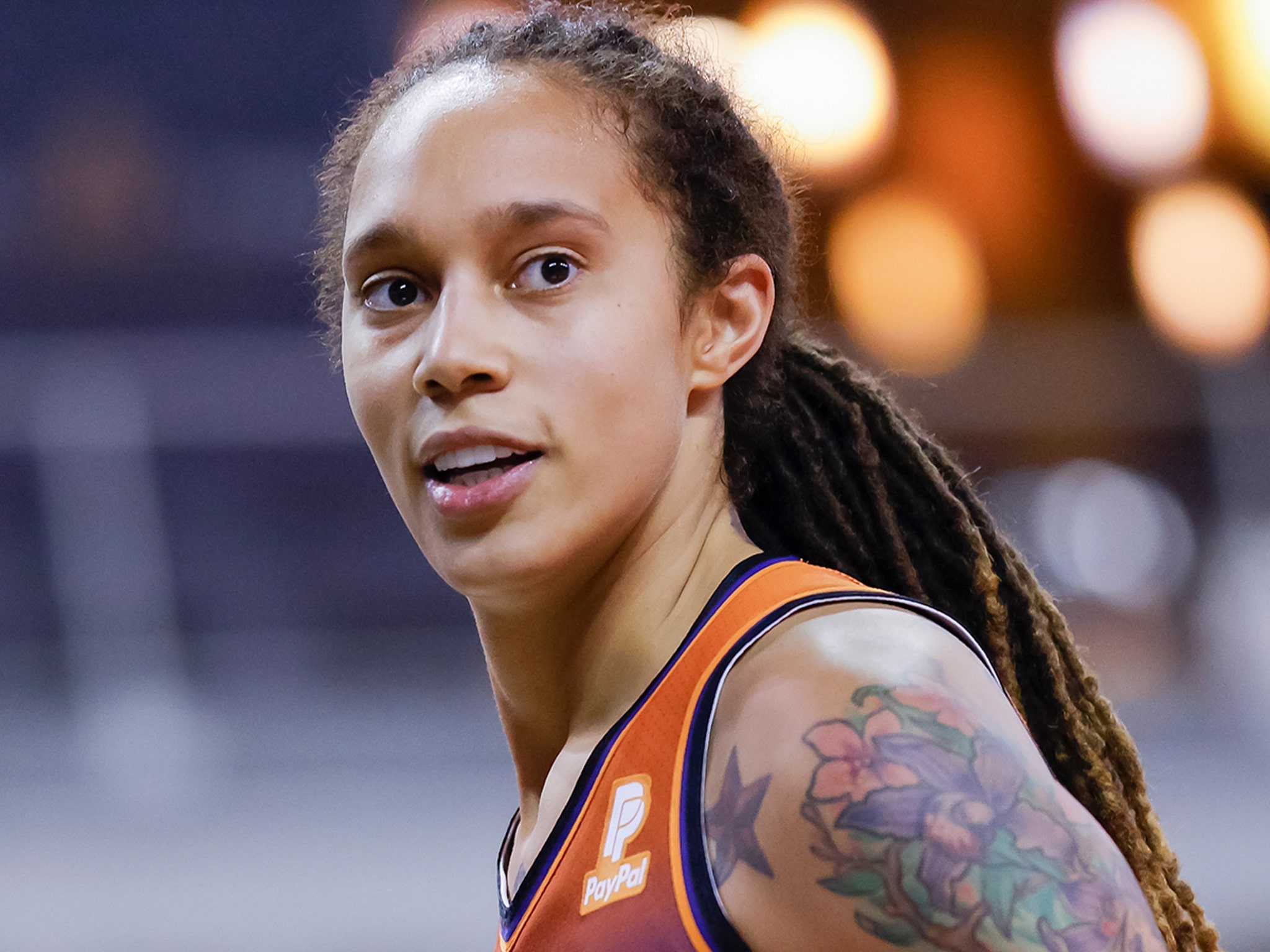 Brittney Griner scores 18 points in unbelievable return to the WNBA   NBAcom