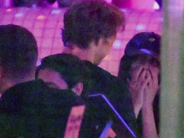 0918-Joe-Alwyn-Mary-Beth-Barone-Date-Night-New-York-City-Sub2