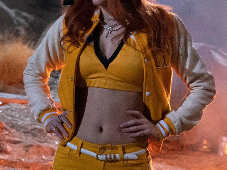 Bella Thorne's Hot Shots