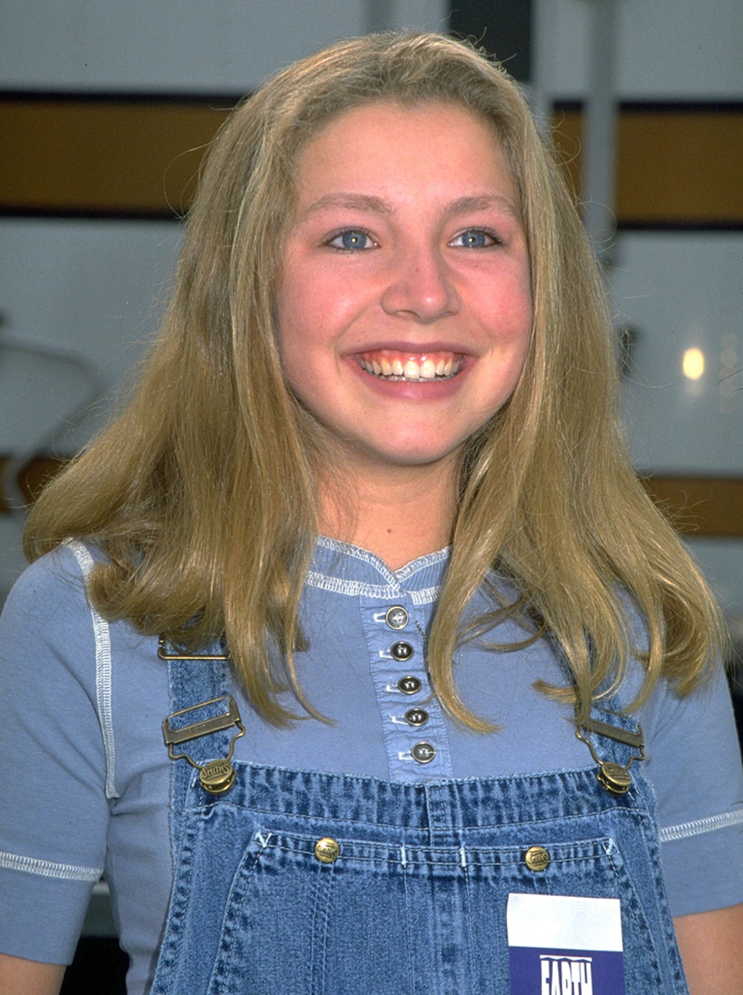 Sarah Chalke is best known for her role as the second Becky Conner on 'Roseanne'