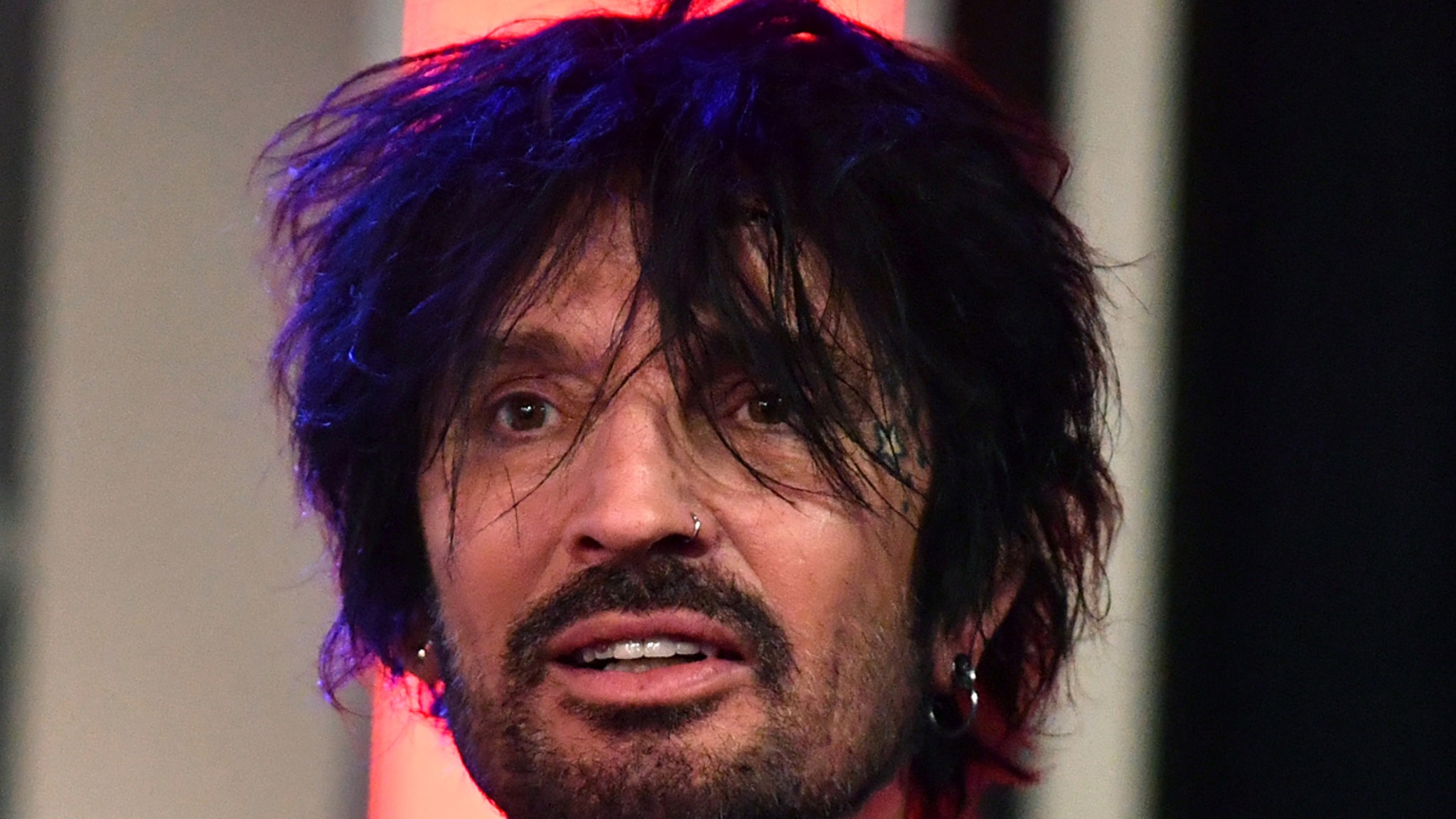Tommy Lee s Calabasas Home Burglarized And Trashed