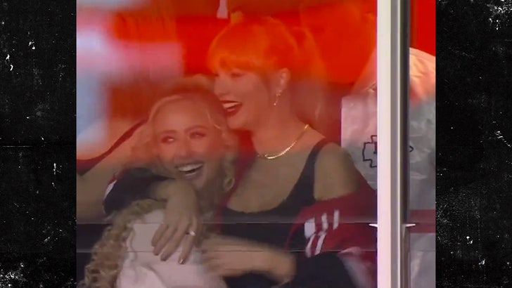 Taylor Swift Hung Out With Brittany Mahomes the Night Before the Kansas  City Chiefs Game