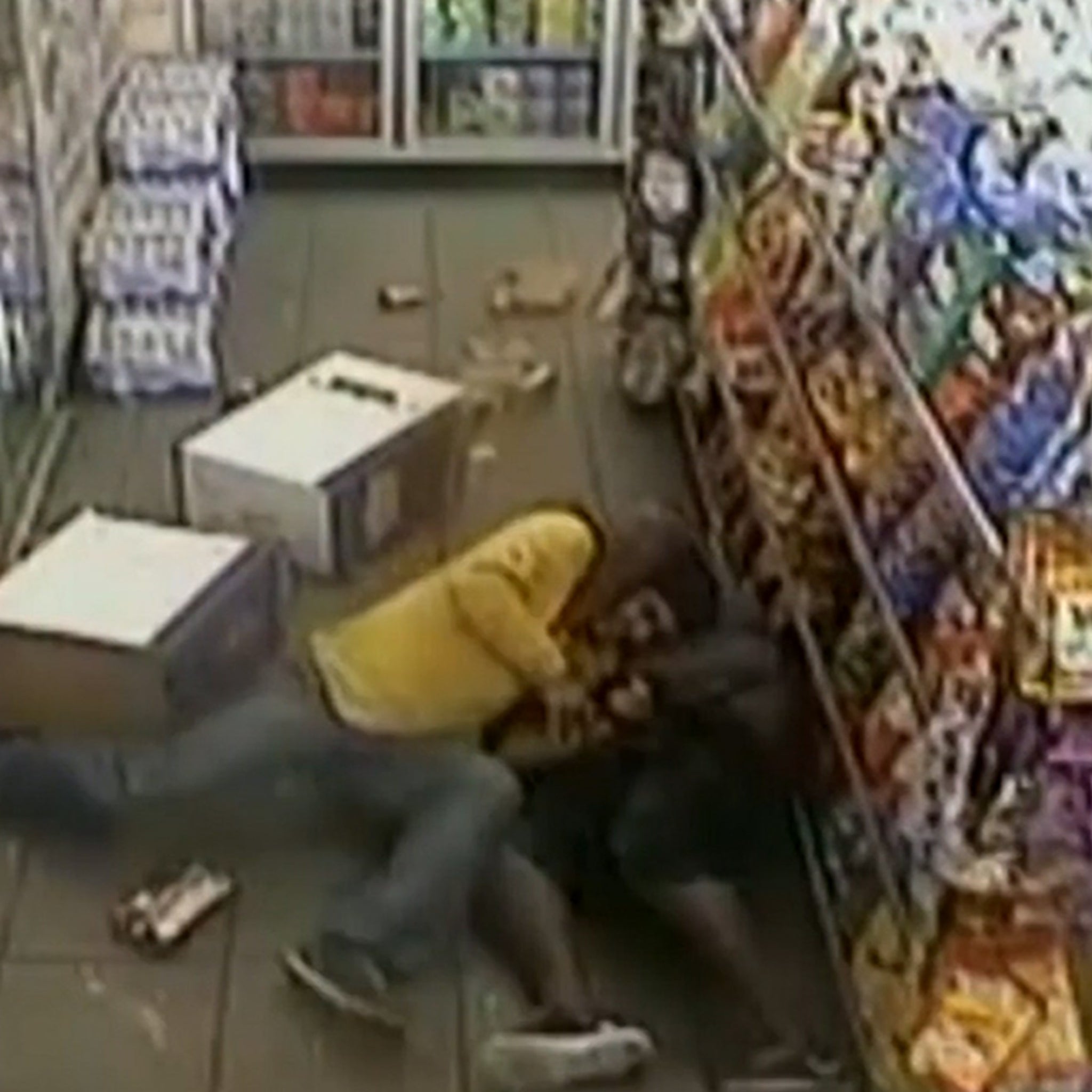 Hostages Subdue Murder Suspect Inside Gas Station In Crazy Video