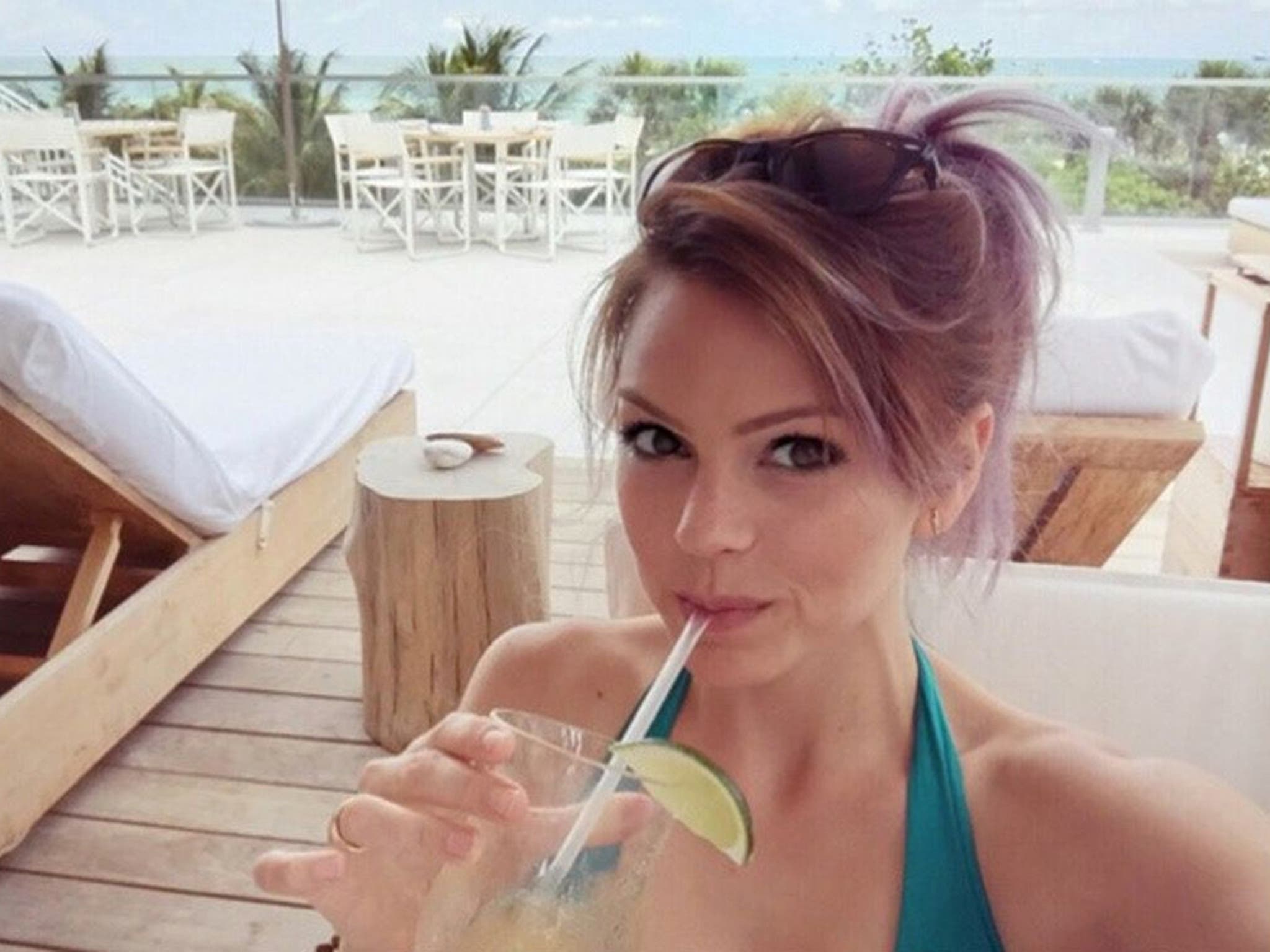 Aimee Teegarden s Hot Shots