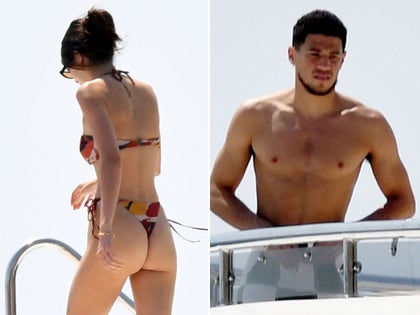 0825-kendall-jenner-devin-booker-vacation-yacht-photos-primary-2