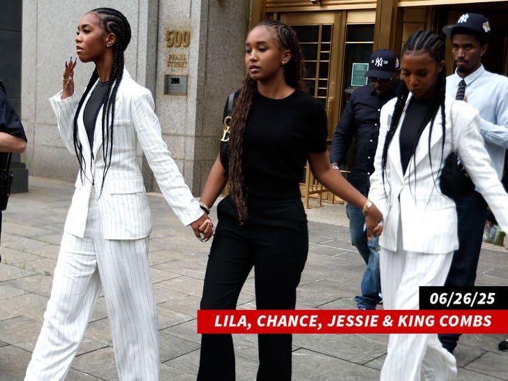 Leela, Chance, Jesse & King Combs Jetty 3