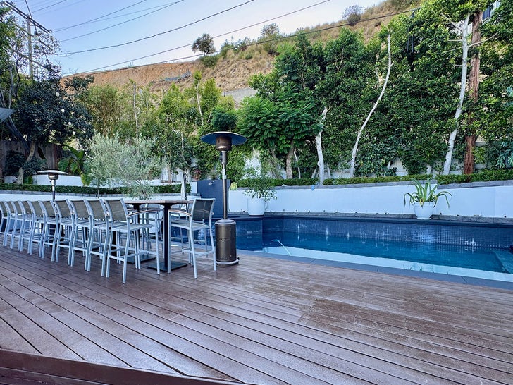 0922-Lie-Block-Hollywood-Hills-Mensions-Sale-Sub 3