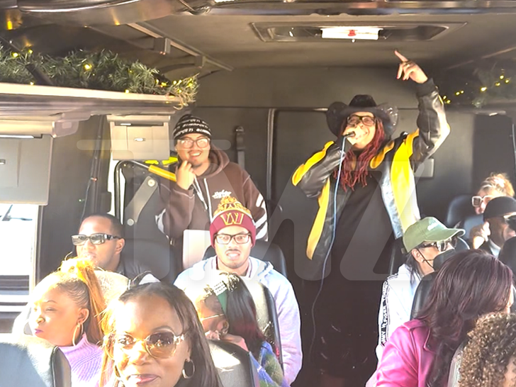 123025_tmz_brunch_tour_sub3