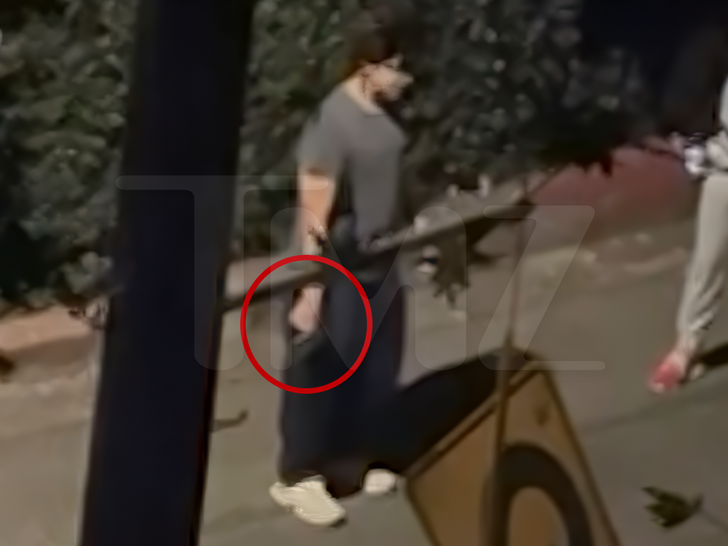 042226 dylan sprouse sub 4