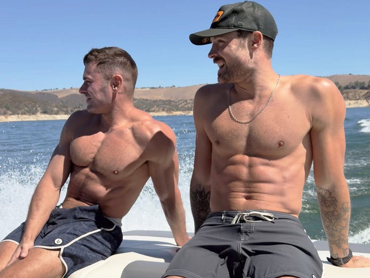 Sexy Stars On Boats ... Feeling A Lil' Nauti!
