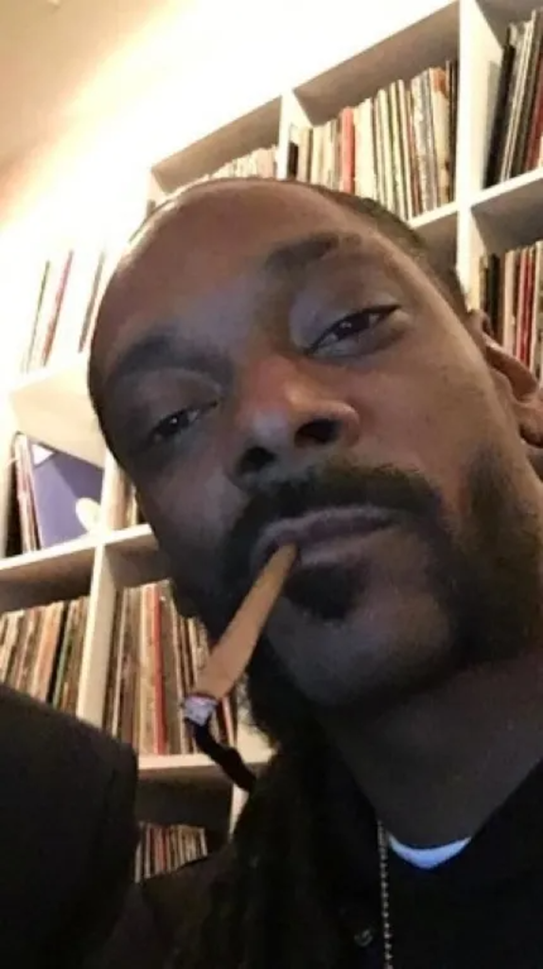 0419 Snoop Dog Smoking Shots 2