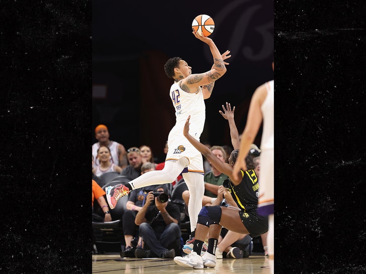 Brittney Griner plays in first WNBA preseason game since detainment in  Russia