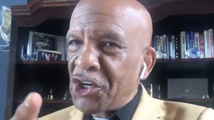 Drew Pearson Disagrees With Cowboys' Handling Of Dak, He Needs To Play Preseason!
