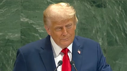 092325_donald_trump_un_teleprompter_kal