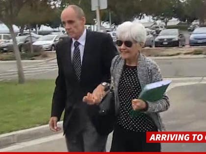 1031-bynes-parents-court-tmz-01