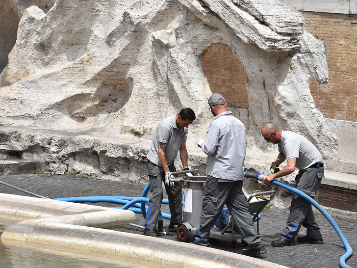 Rome's Trevi Fountain Dyed Black By Climate Activists, Wild Video Shows