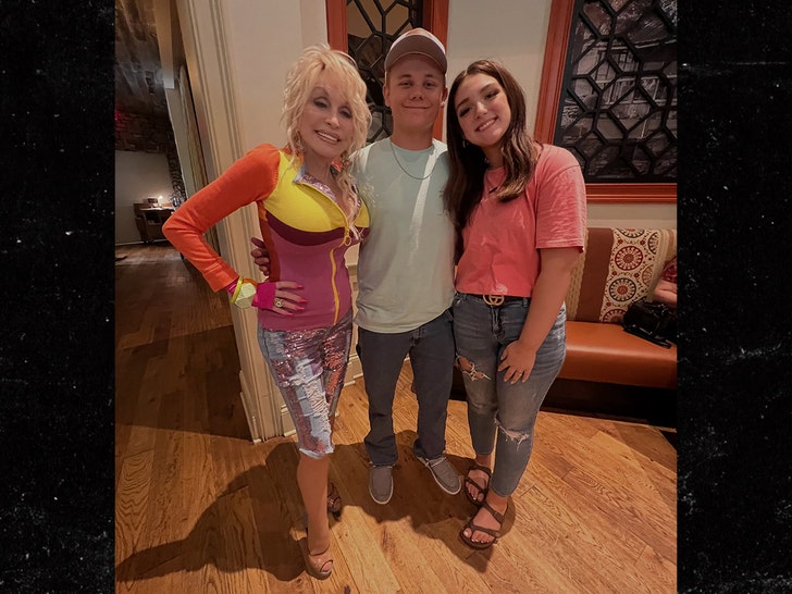 sub-Lainey-Mae-Parton-dolly-parton-ig-1