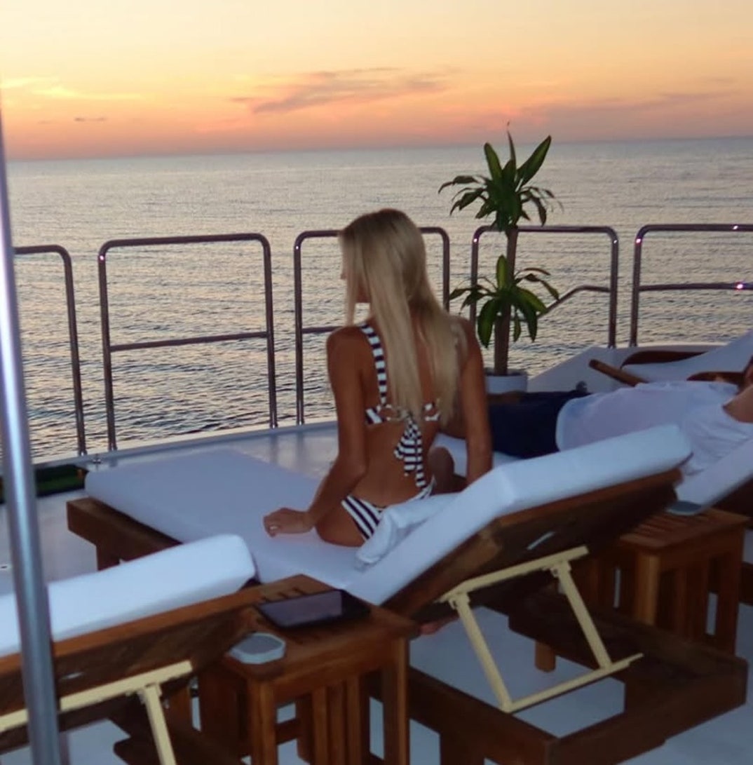 Emma Hernan Bahamas 6