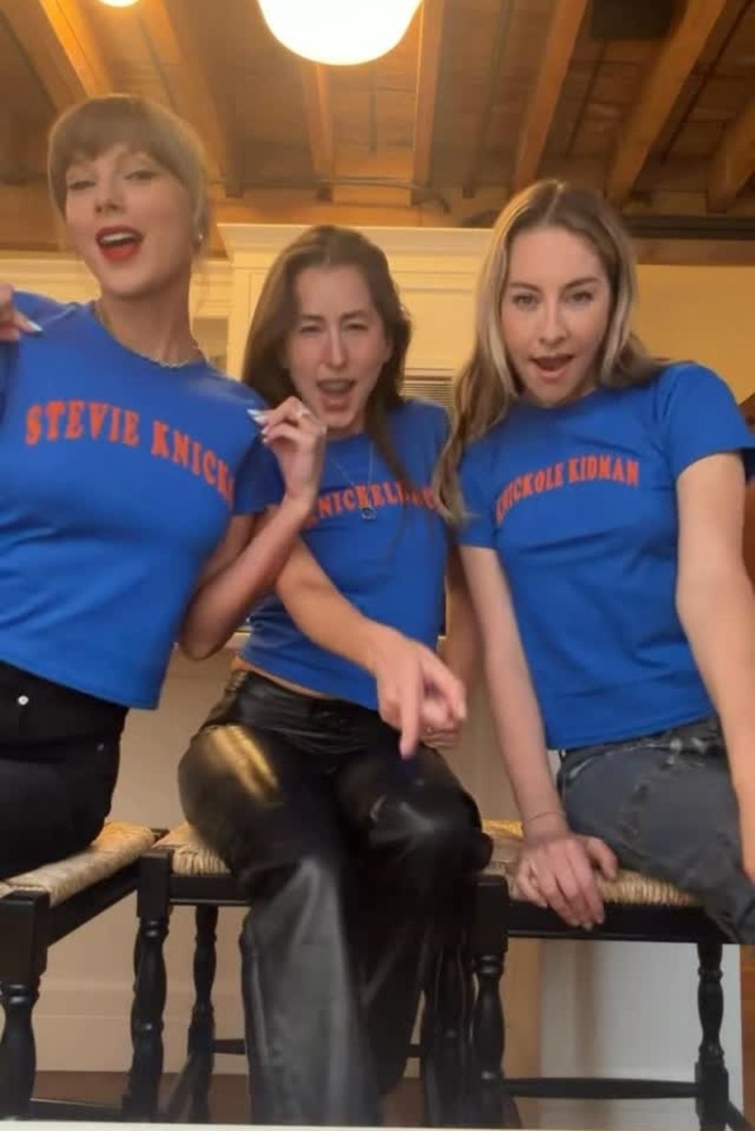 Taylor Swift, Alana and Este Haim