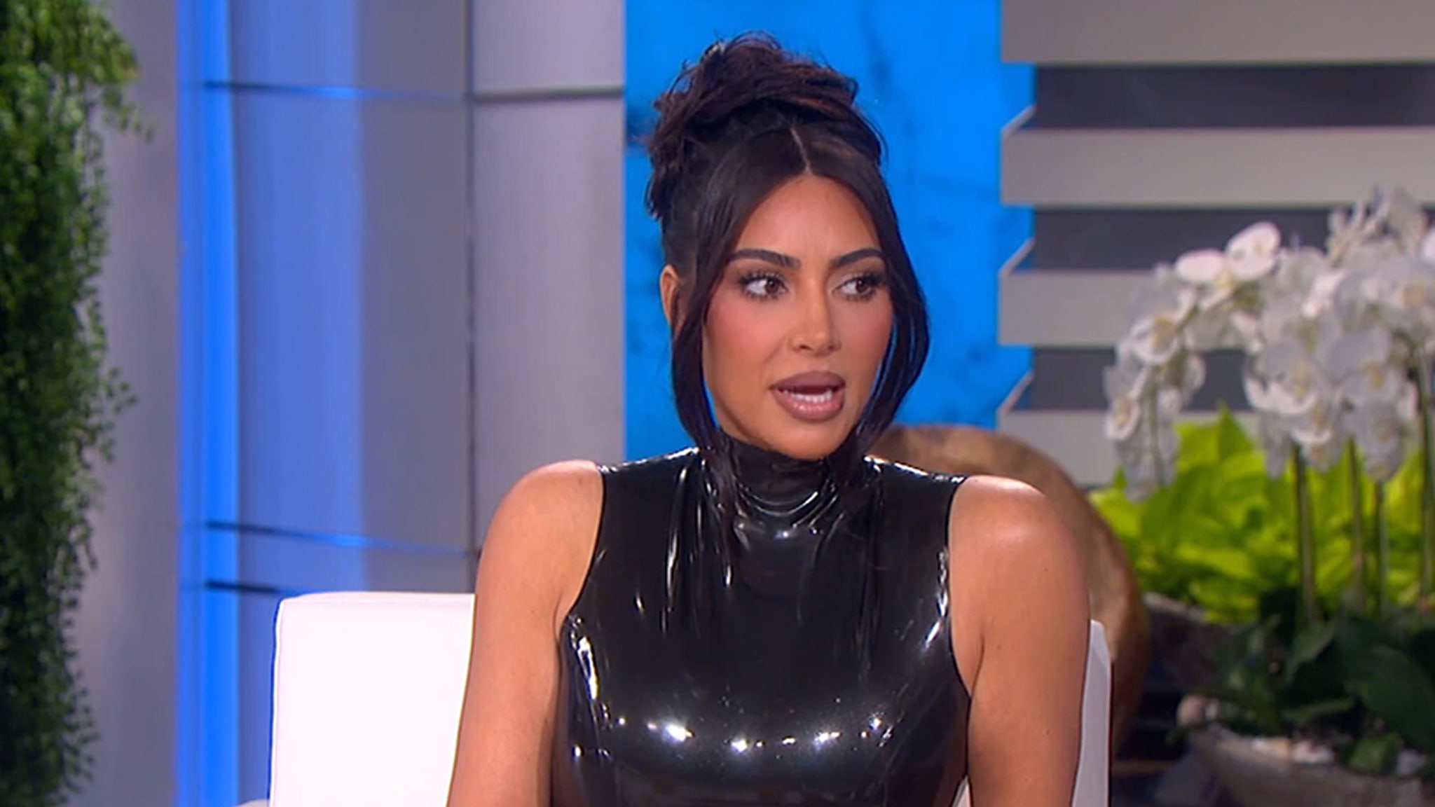 Kim Kardashian dice que estaba tratando de tomar ‘Take the High Road’ durante el ataque de Kanye