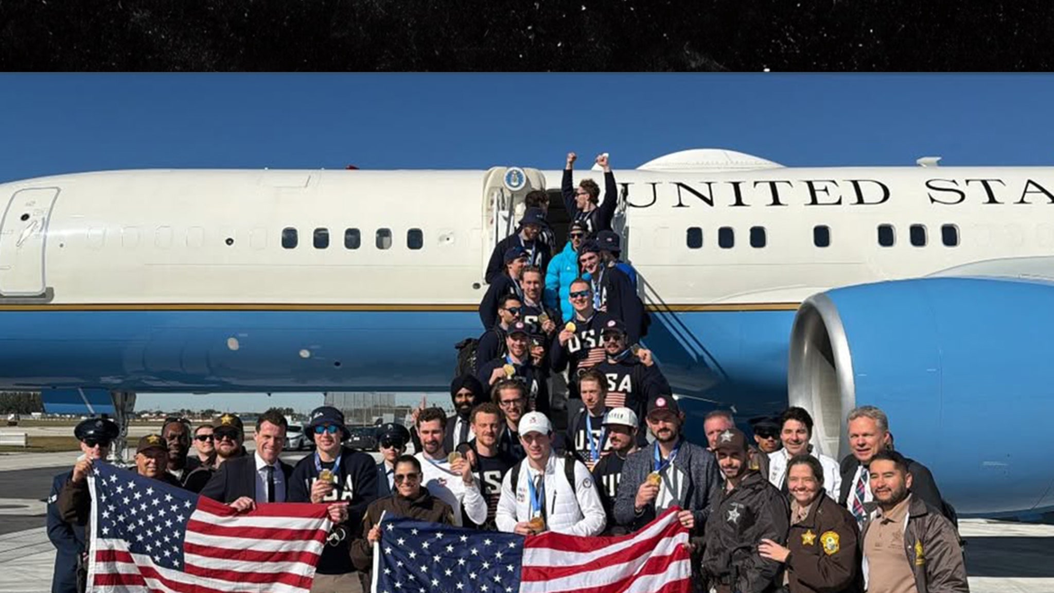 USA Men’s Hockey vliegt met een militair vliegtuig naar Washington DC om president Trump te ontmoeten