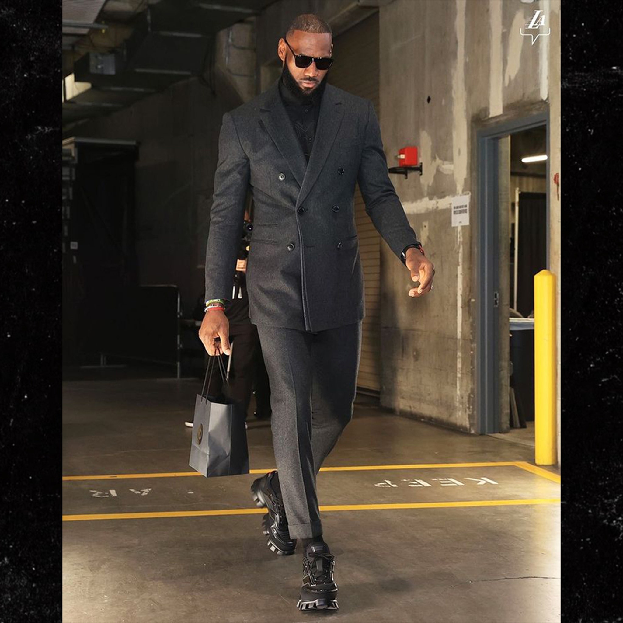 Atlantic Pointer Habubu LeBron James Rocks $1,000 Prada Shoes To Lakers Game