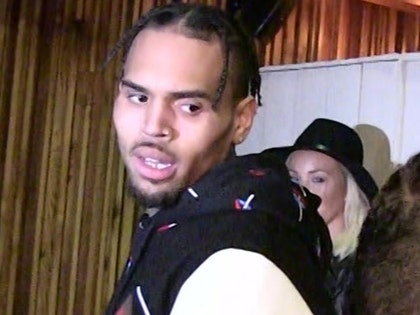 0910-chris brown-tmz-01