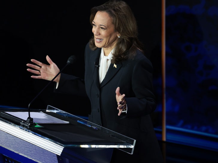 kamala harris laughing debate