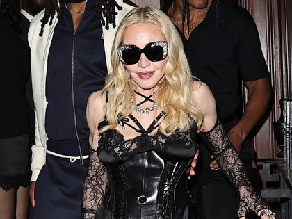 gallery-launch-madonna-splashnews-1