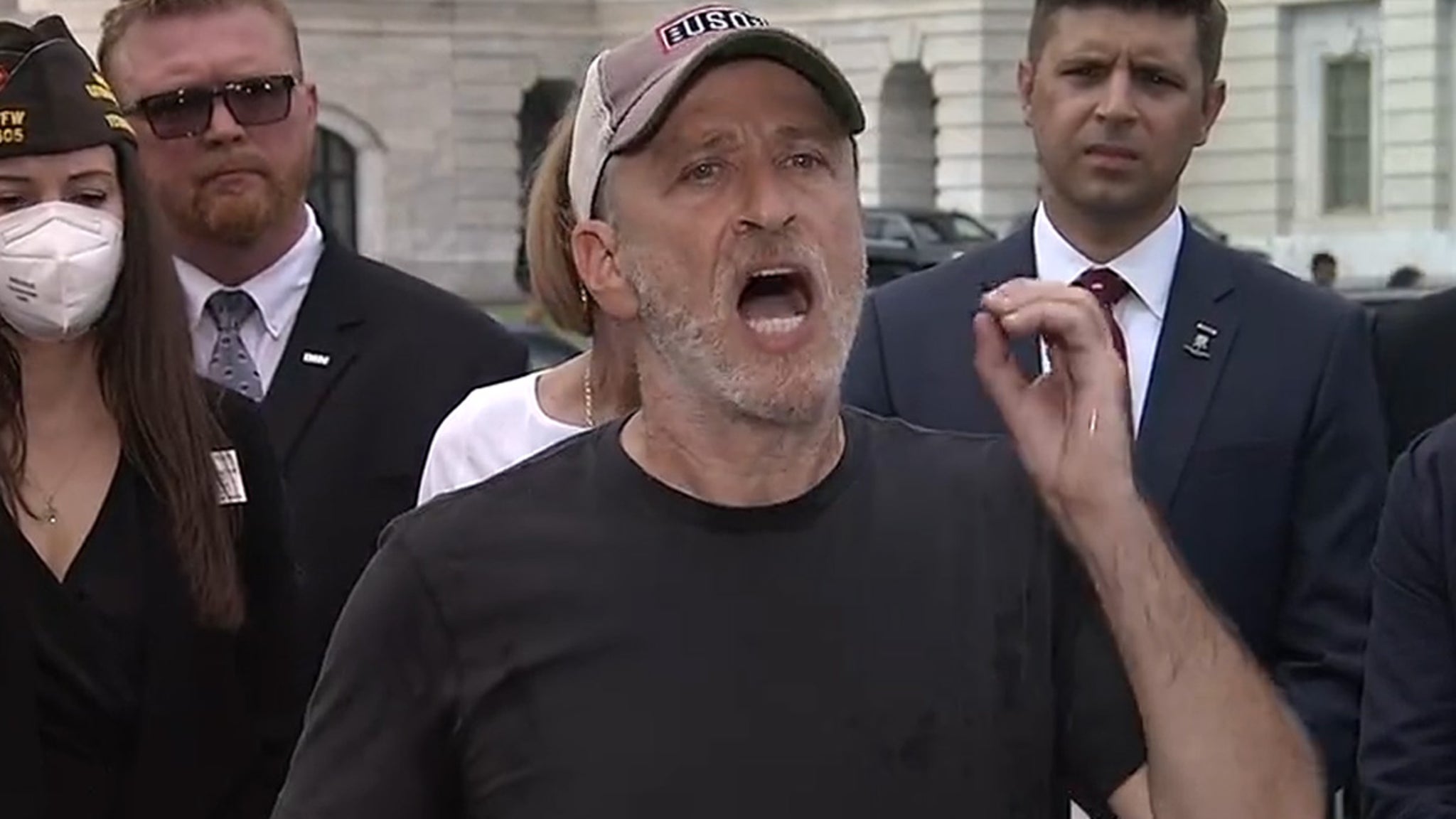 Jon Stewart critica al Partido Republicano por bloquear el proyecto de ley de atención médica para veteranos