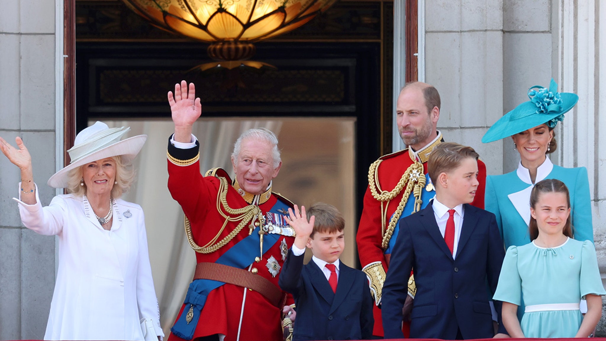 Kate Middleton & Daughter Charlotte Twin at Trooping the Colour