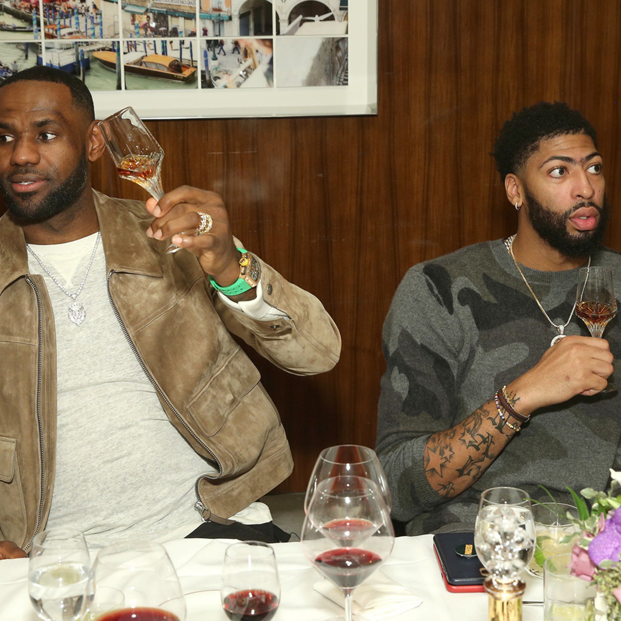 LeBron James, Anthony Davis & Dwight Howard Sip On $3K Cognac