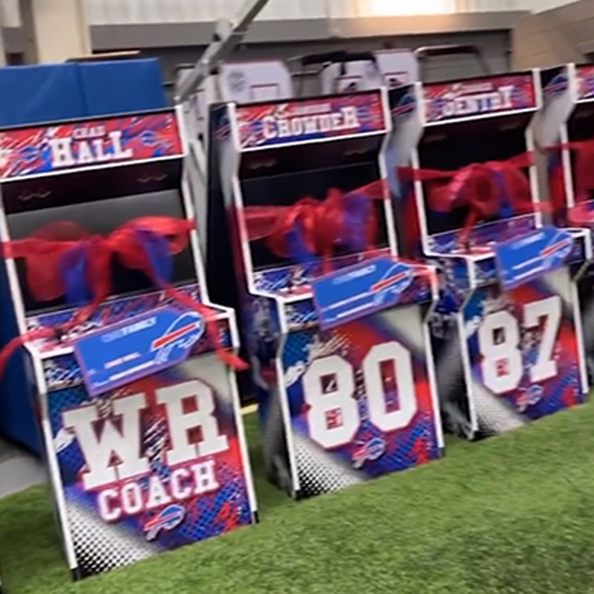 Bills' Isaiah McKenzie Gifts WRs Custom Arcade Game Machines For Holidays