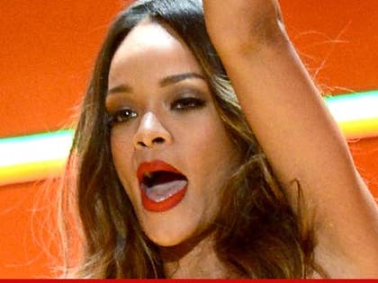 0321_rihanna_01